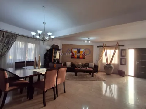 Spacious 4 Bedroom Home with Pool in Agios Athanasios - 9