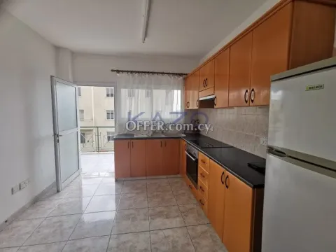 Spacious Two Bedroom Apartment in Central Mesa Geitonia - 3