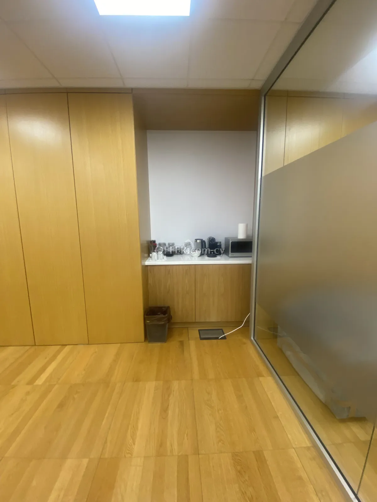 RECENTLY RENOVATED OFFICE OF 325 SQM IN EGKOMI - NICOSIA - 2