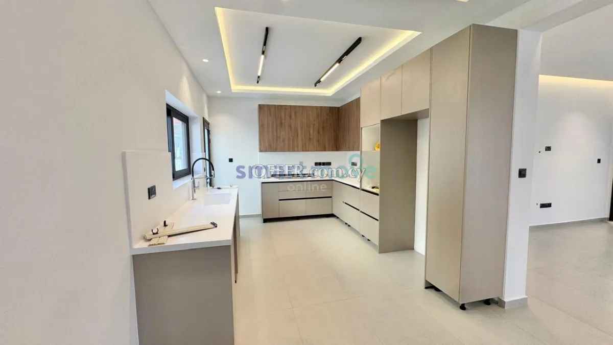 4 Bedroom Semi - Detached House For Sale Kato Polemidia Limassol - 8