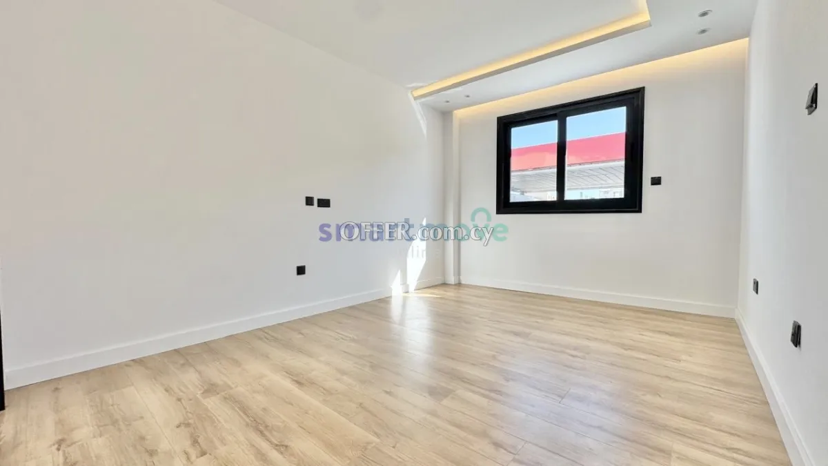 4 Bedroom Semi - Detached House For Sale Kato Polemidia Limassol - 7