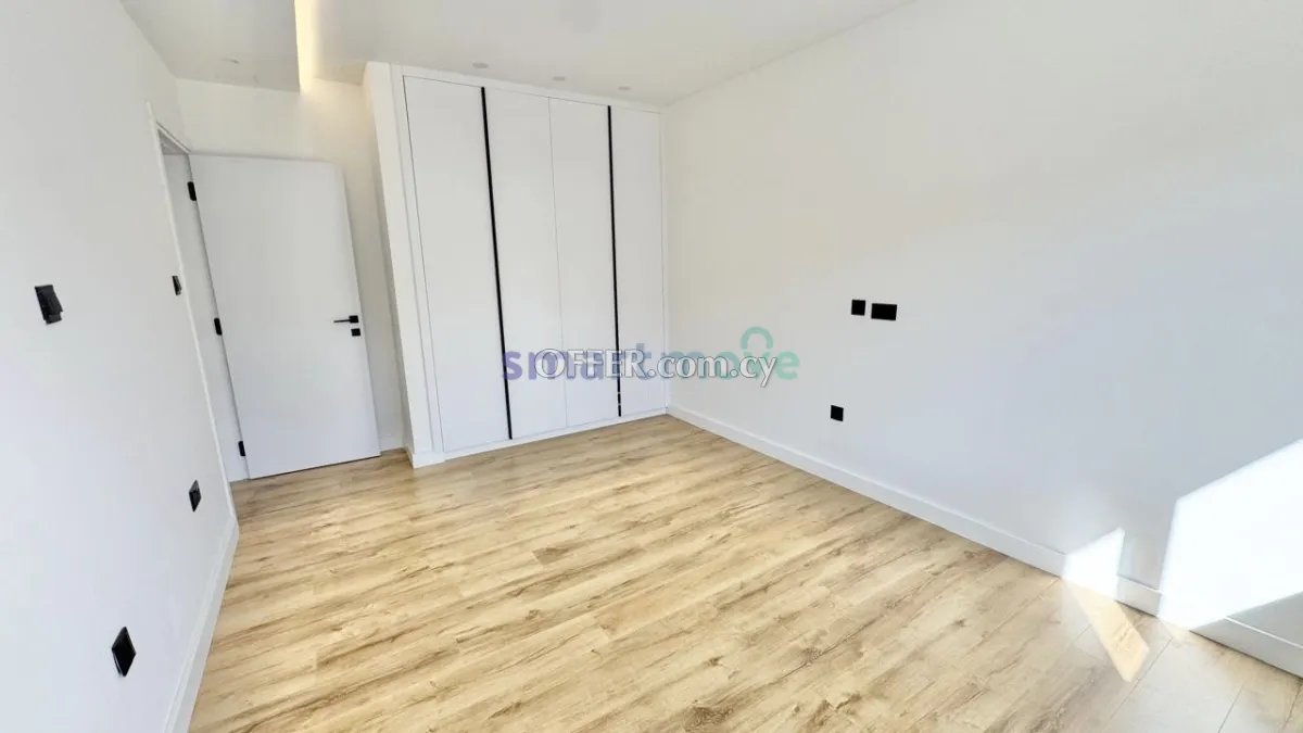 4 Bedroom Semi - Detached House For Sale Kato Polemidia Limassol - 5