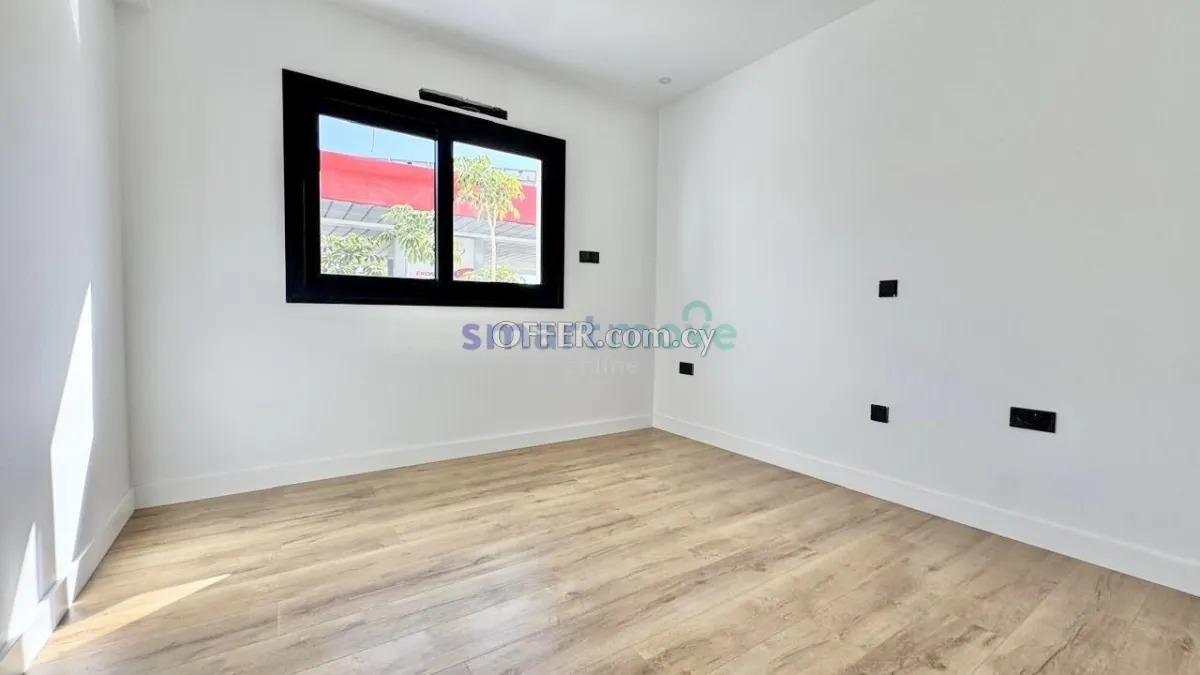 4 Bedroom Semi - Detached House For Sale Kato Polemidia Limassol - 4