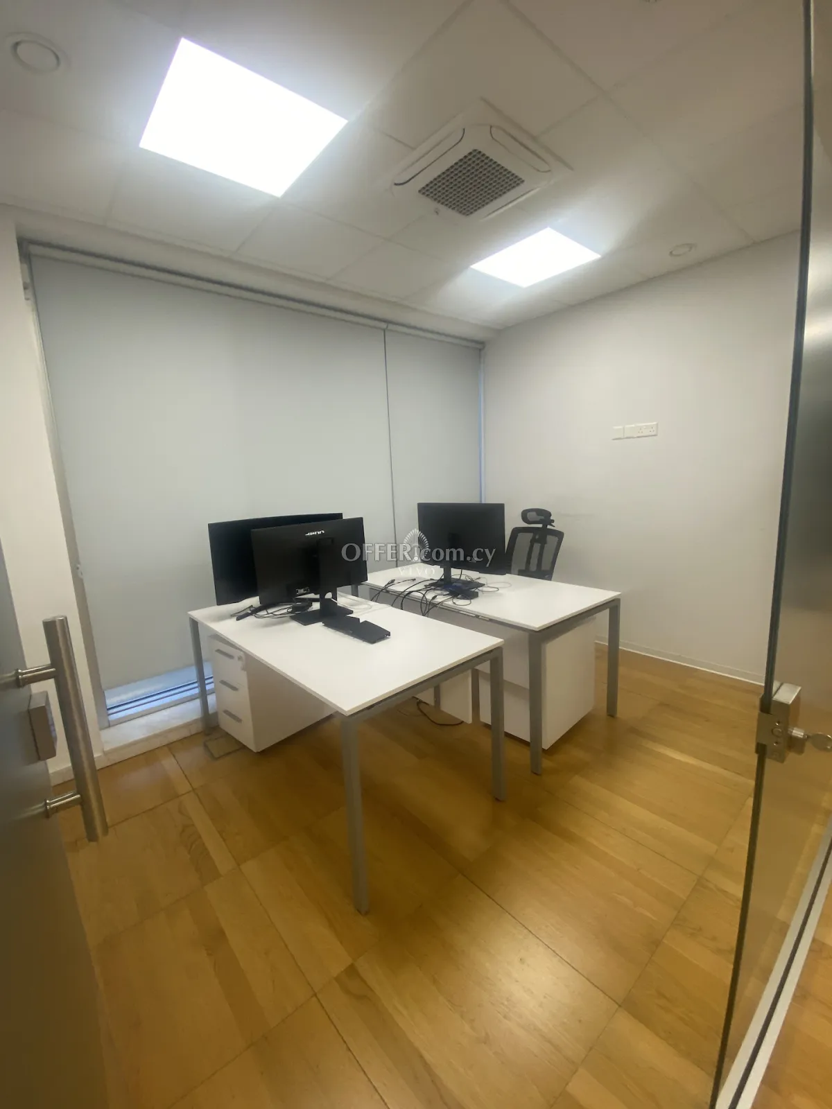 RECENTLY RENOVATED OFFICE OF 325 SQM IN EGKOMI - NICOSIA - 4