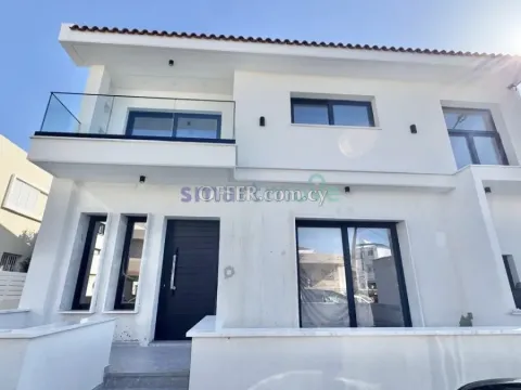 4 Bedroom Semi - Detached House For Sale Kato Polemidia Limassol - Main Photo