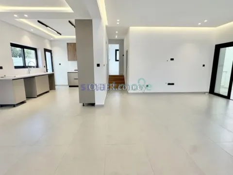 4 Bedroom Semi - Detached House For Sale Kato Polemidia Limassol - 9
