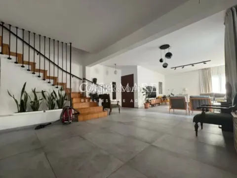 4 bedrooms House in Egkomi - 4