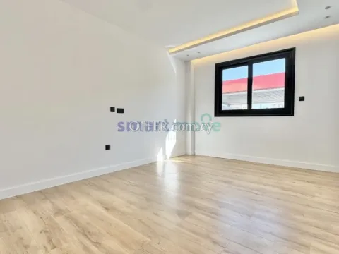 4 Bedroom Semi - Detached House For Sale Kato Polemidia Limassol - 7