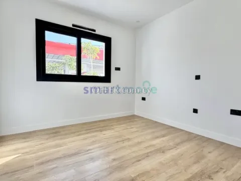 4 Bedroom Semi - Detached House For Sale Kato Polemidia Limassol - 4