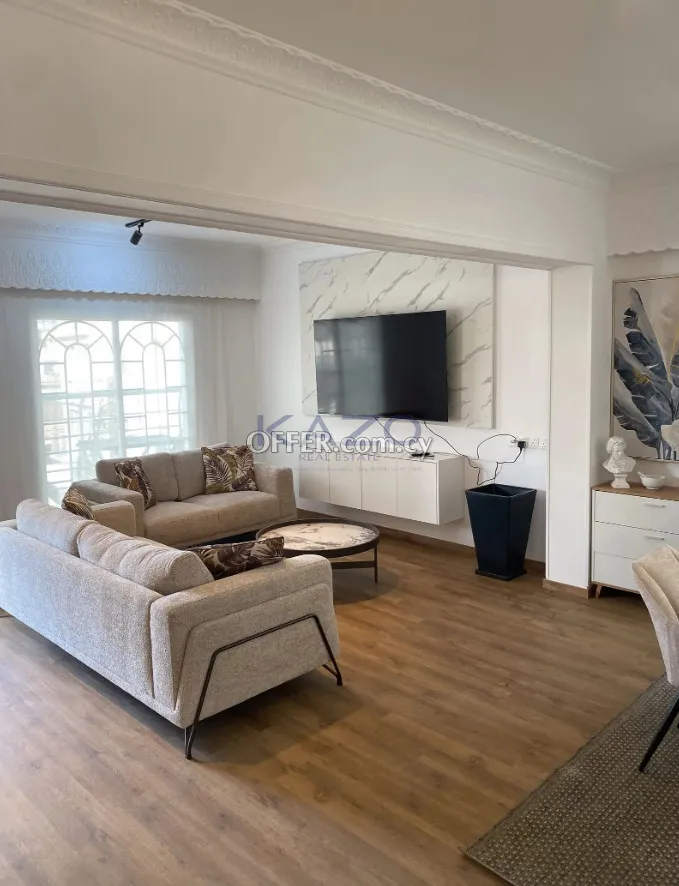 Modern Furnished 3 Bedroom Apartment in City Center - 1