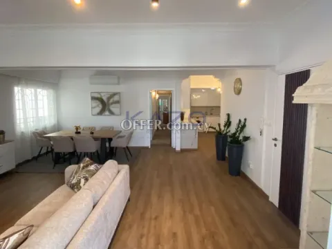 Modern Furnished 3 Bedroom Apartment in City Center - 13