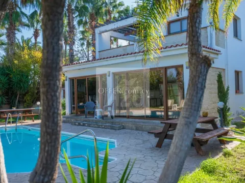 Detached Villa in Latchi - 2