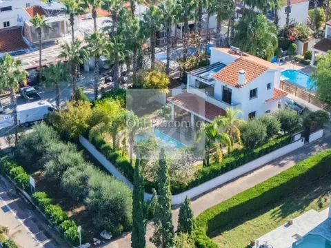 Detached Villa in Latchi