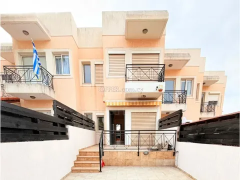 Investment opportunity for a 2bd maisonette next to the beach