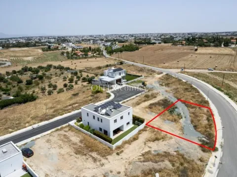 Residential plot under division in Latsia Nicosia - 4