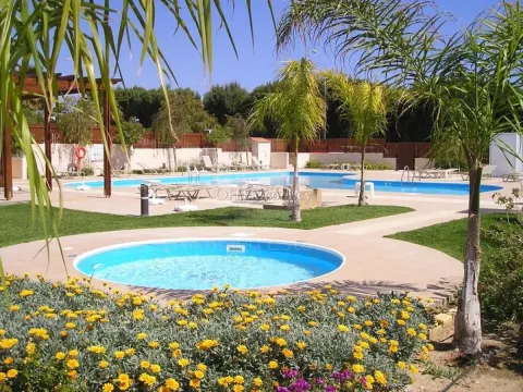 Investment opportunity for a 2bd maisonette next to the beach - 10
