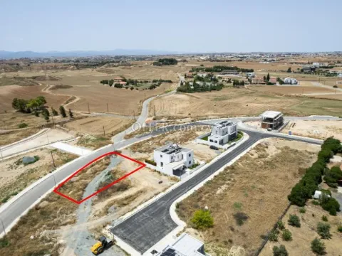 Residential plot under division in Latsia Nicosia - 3