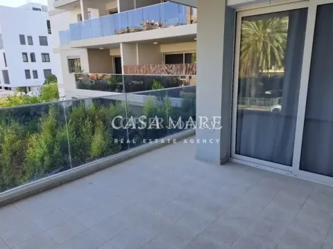 3-Bedroom Apartment in Acropolis - 5