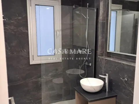 3-Bedroom Apartment in Acropolis - 2