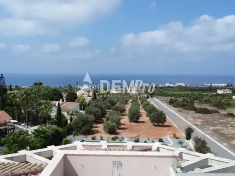 Villa For Sale in Peyia, Paphos - DP5687