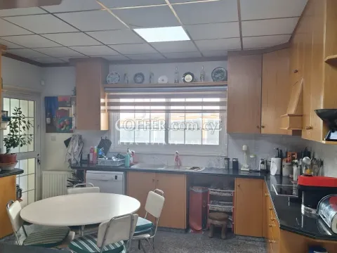 Detached 5 Bedroom House in Lakatamia - 3