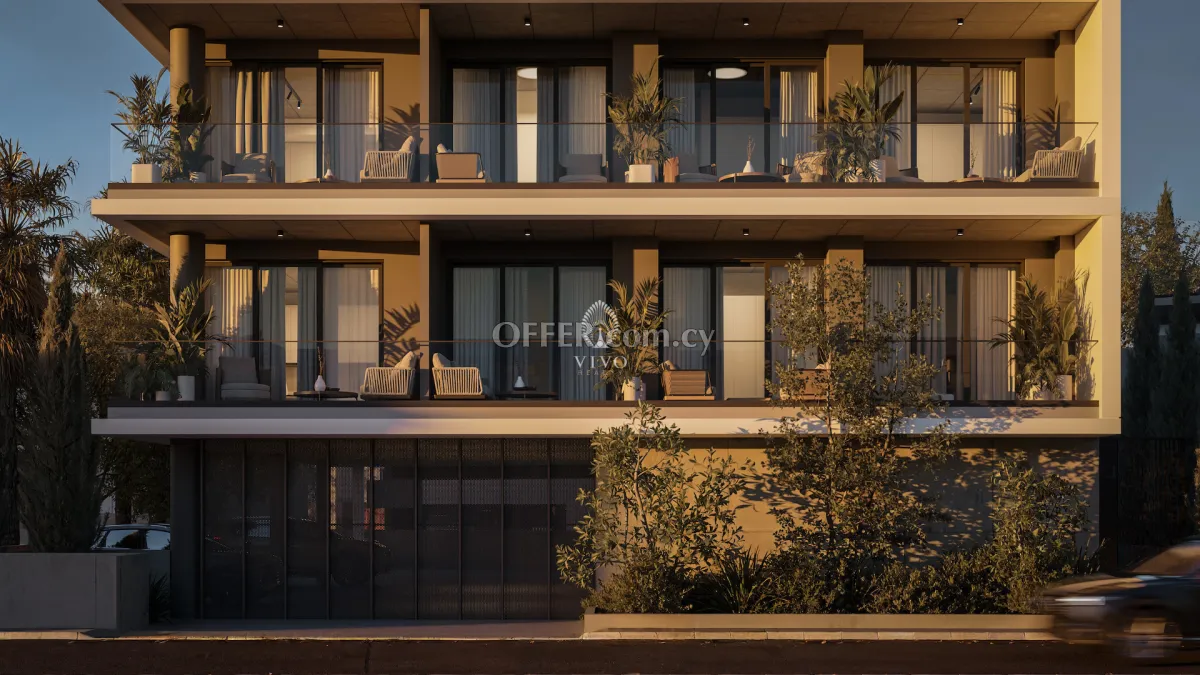 THREE BEDROOM TOP FLOOR APARTMENT WITH ROOF GARDEN IN KATHOLIKI - LIMASSOL - 4