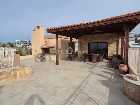 LARGE THREE BEDROOM UPPER HOUSE WITH ROOF GARDEN IN PANTHEA - 2
