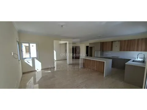 Fully Renovated Four Bedroom Apartment for Sale in Agioi Omologites Nicosia - Main Photo