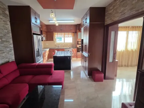 LARGE THREE BEDROOM UPPER HOUSE WITH ROOF GARDEN IN PANTHEA - 7