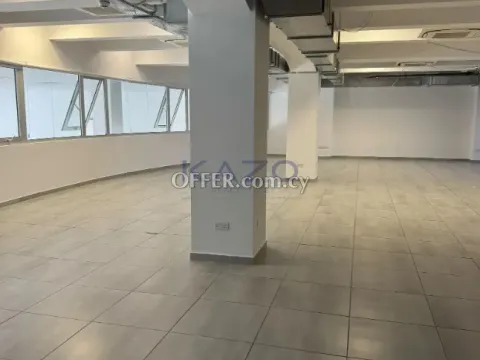 Ground Floor Mixed Use Commercial Space in Thriving Agios Athanasios - 4