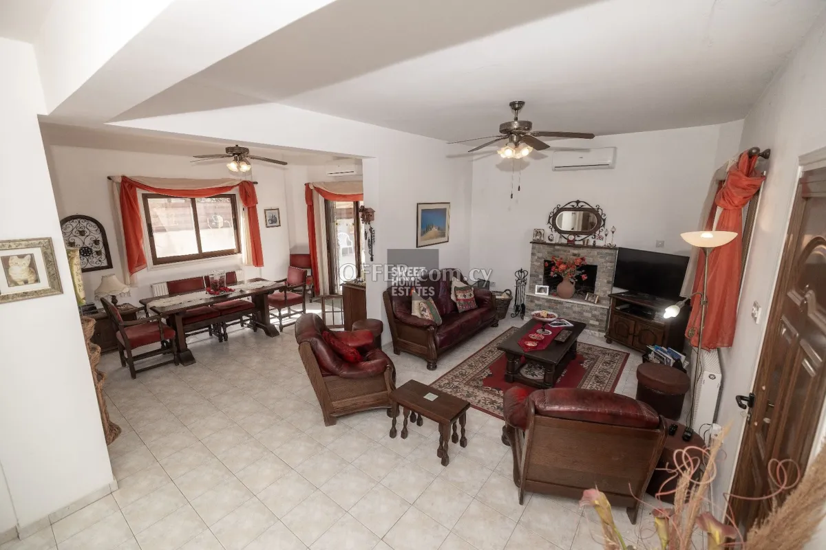 4-Bedroom Villa with Roof Garden and Title Deeds in Protaras - 20