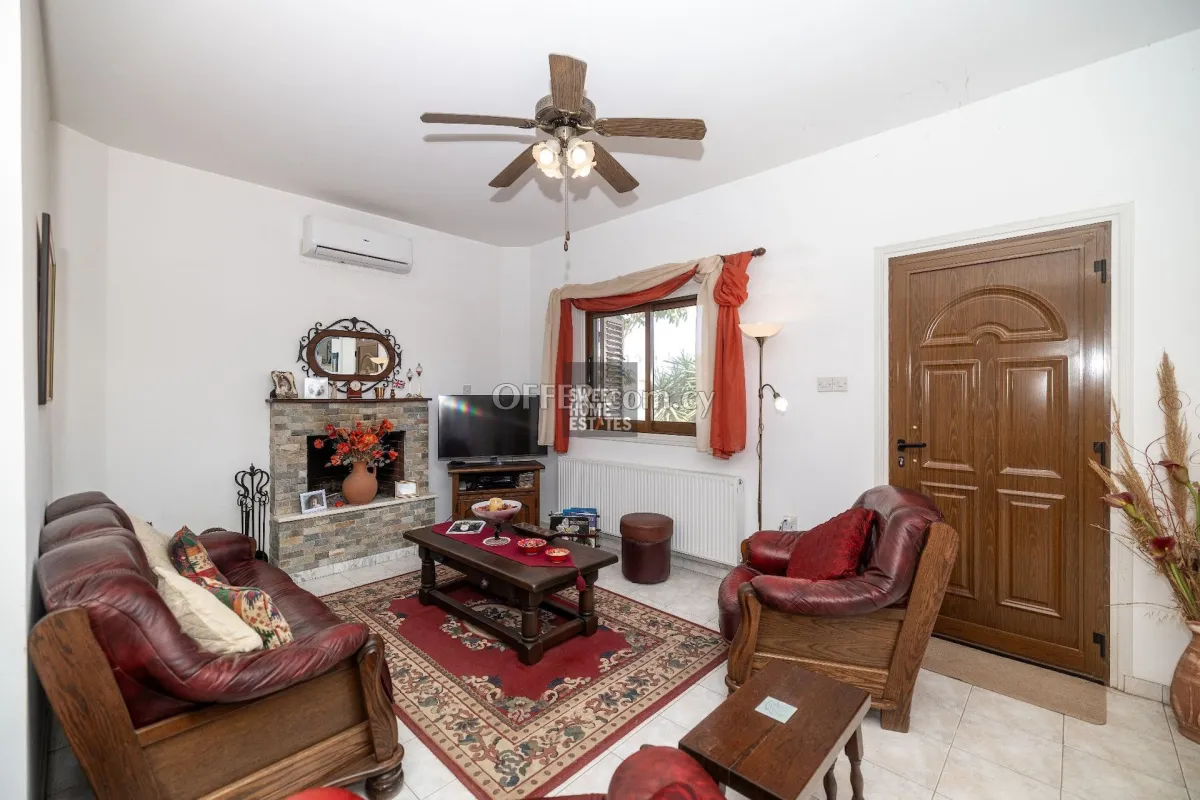 4-Bedroom Villa with Roof Garden and Title Deeds in Protaras - 19