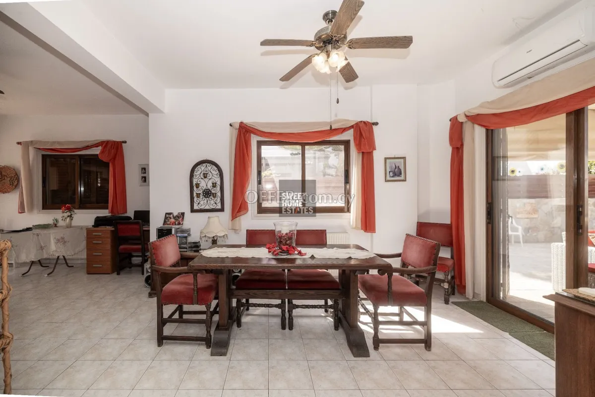4-Bedroom Villa with Roof Garden and Title Deeds in Protaras - 16