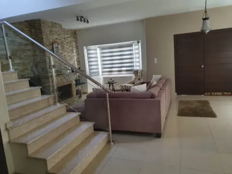 3-bedroom Detached Villa 193 sqm in Livadia - 12