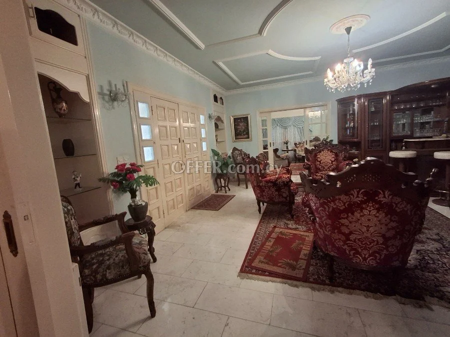 Villa that you recommend for a doctor's office, beauty salon, physiotherapy center, architectural office, etc. - 6