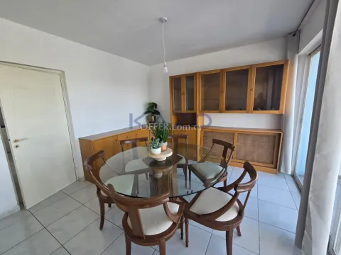 Spacious Four Bedroom Top Floor Apartment Neapolis - 3