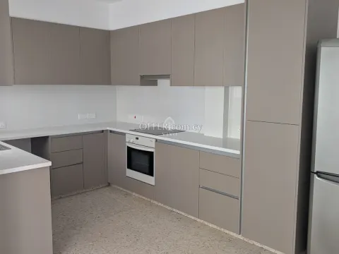 SPACIOUS THREE BEDROOM UPPER FLOOR RESIDENCE IN NAFI LIMASSOL CENTRE - Main Photo