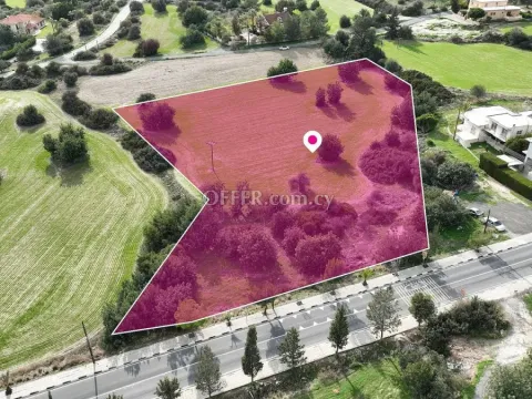 50 Share of a residential field located in Choirokitia Larnaca. - Main Photo