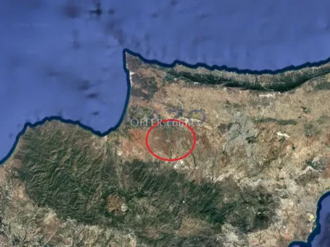 Large 2007m2 Field for Sale in Peristerona Village - 2