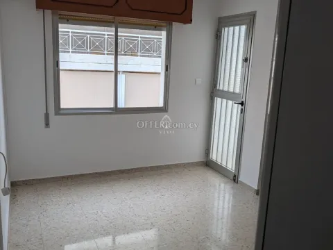 SPACIOUS THREE BEDROOM UPPER FLOOR RESIDENCE IN NAFI LIMASSOL CENTRE - 9