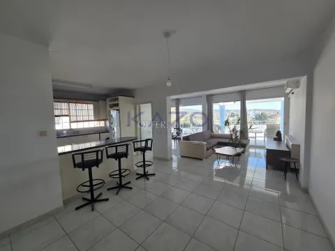 Spacious Four Bedroom Top Floor Apartment Neapolis - 11