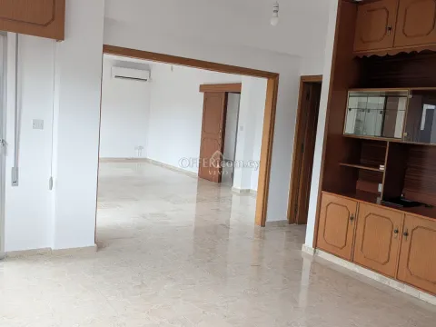 SPACIOUS THREE BEDROOM UPPER FLOOR RESIDENCE IN NAFI LIMASSOL CENTRE - 7