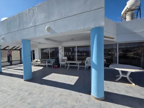Spacious Four Bedroom Top Floor Apartment Neapolis - 6