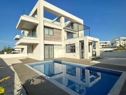 3-bedroom Detached Villa 155 sqm in Paralimni - Main Photo