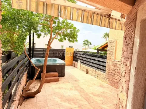 House (Maisonaitte) in Parklane area - 5