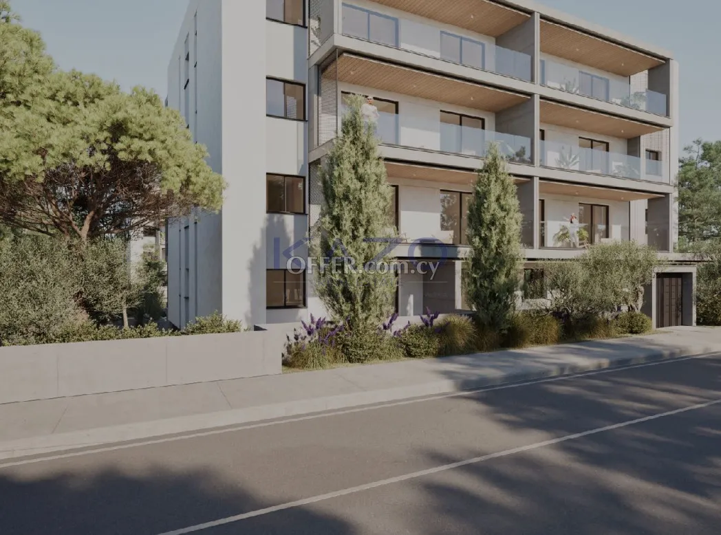 Astonishing 4 Bedroom Top Floor Apartment with Breathtaking Views in Agios Athanasios - 8
