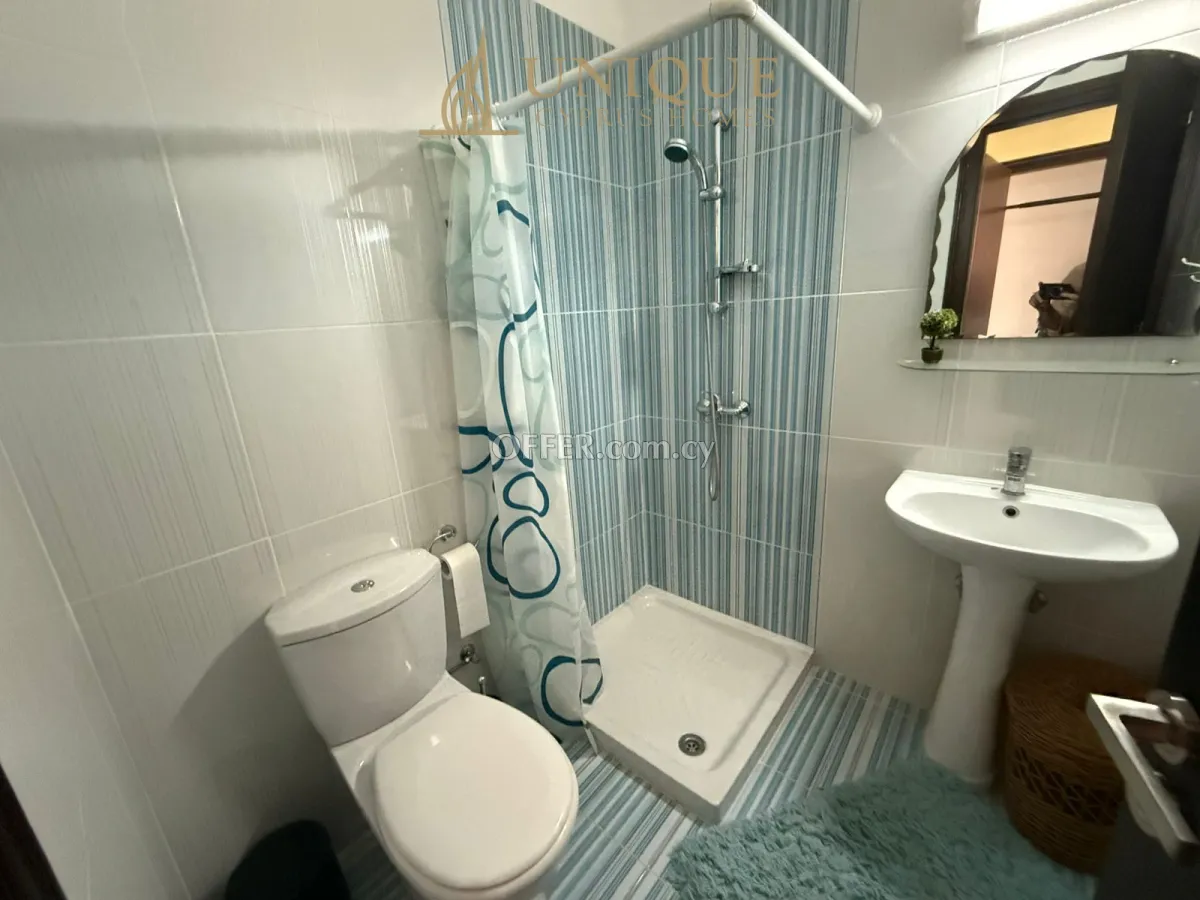 Furnished Three Bedroom Penthouse in Central Paphos with beautiful 360-degree panoramic view - 4