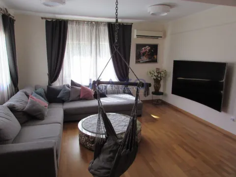 Spacious Five Bedroom Villa in Green Pyrgos Area - 4