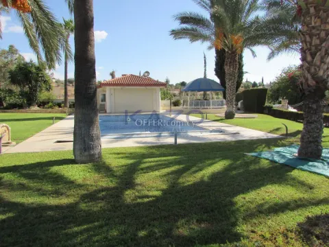 Spacious Five Bedroom Villa in Green Pyrgos Area - 11