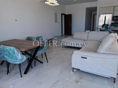 Brand new 3 bedroom Penthouse with private roof garden and bbq, fully furnished with photovoltaics - energy saving - Main Photo